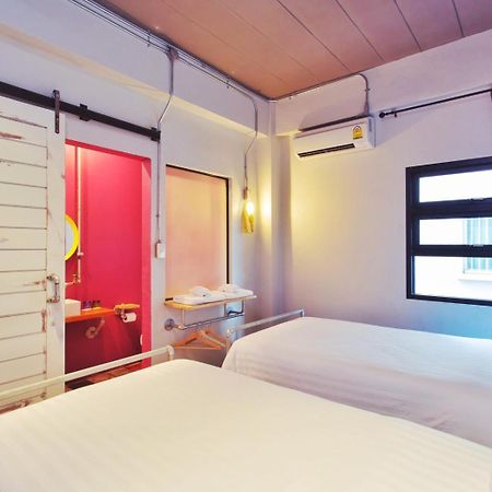 Bloo Hostel Phuket Quarto foto