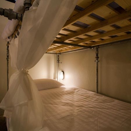 Bloo Hostel Phuket Exterior foto