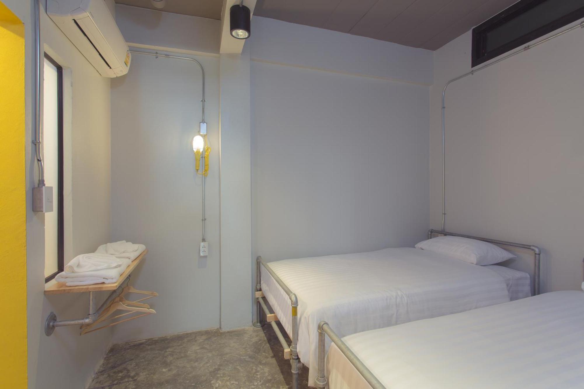 Bloo Hostel Phuket Exterior foto